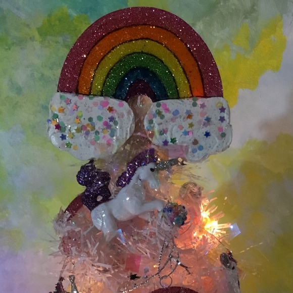 New Handcrafted 18 inch Unicorn Christmas Tree - Picture 3 of 7